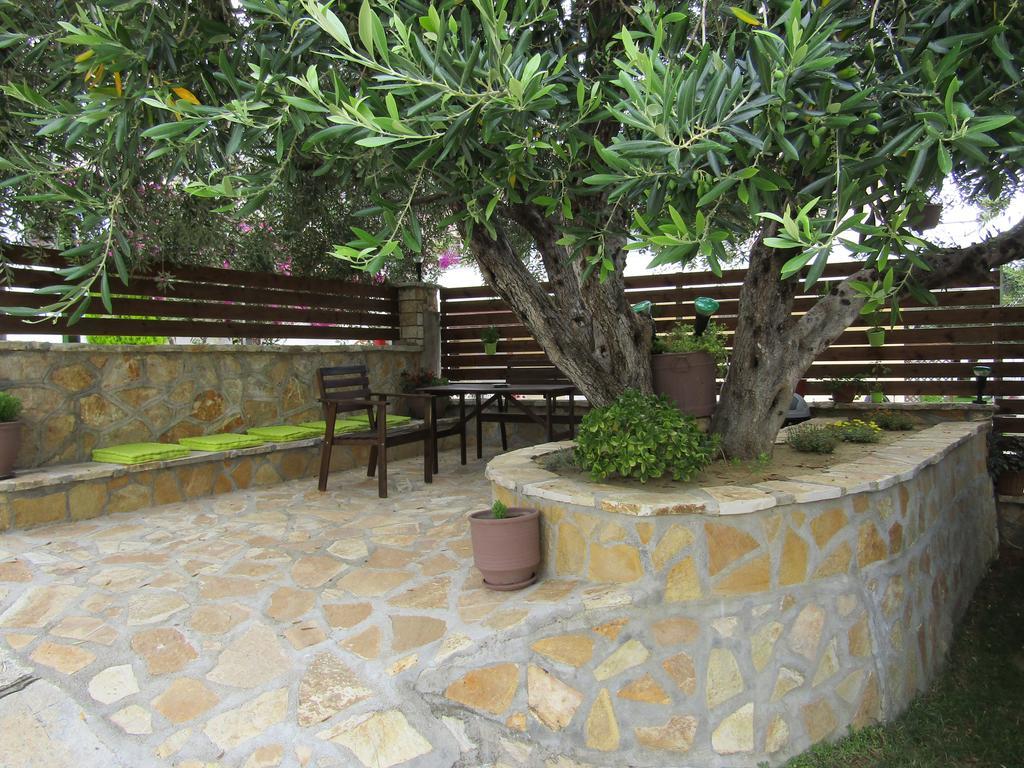 Filanthi Apartments Paralia Vrachou Dış mekan fotoğraf