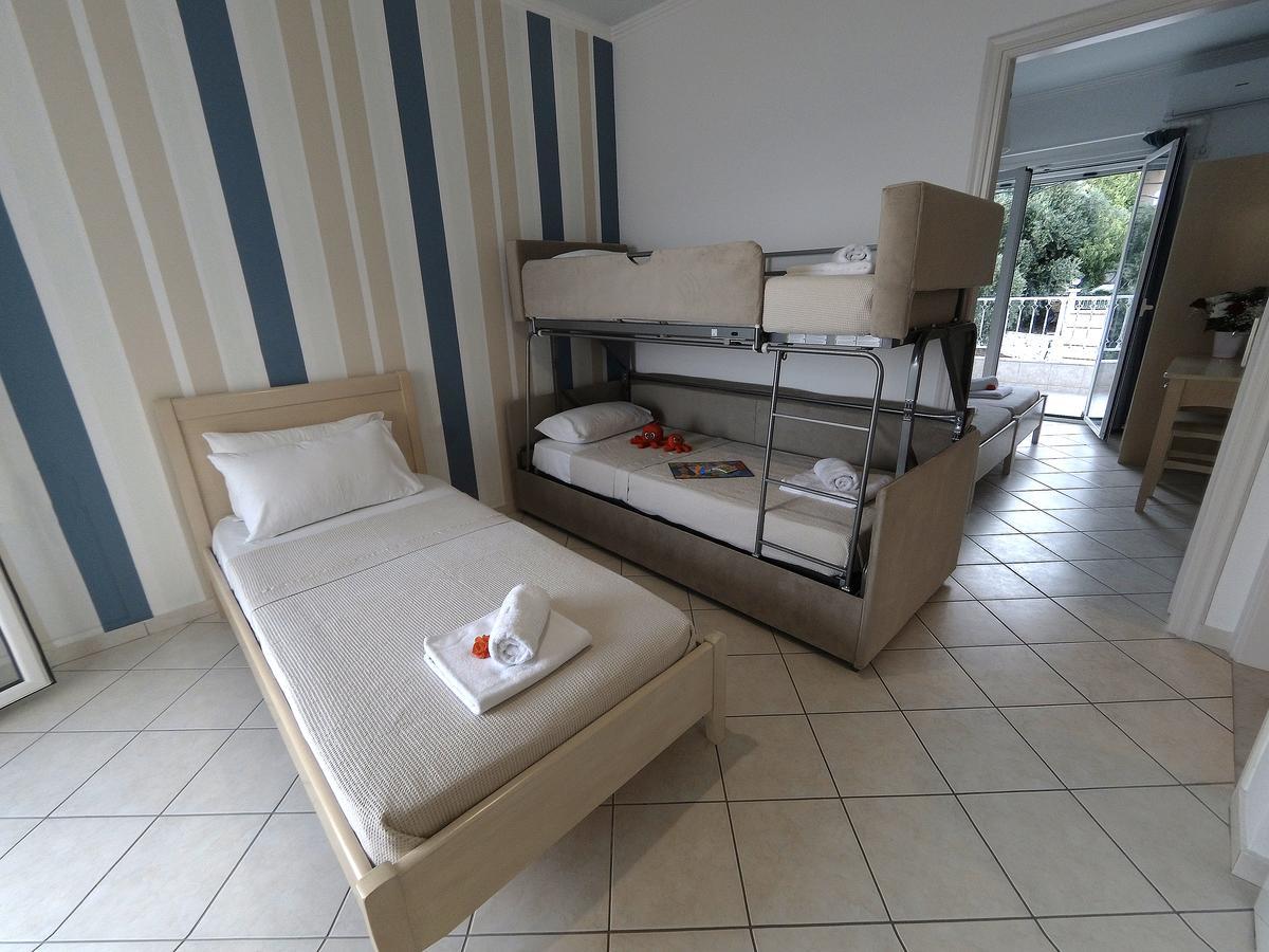 Filanthi Apartments Paralia Vrachou Dış mekan fotoğraf